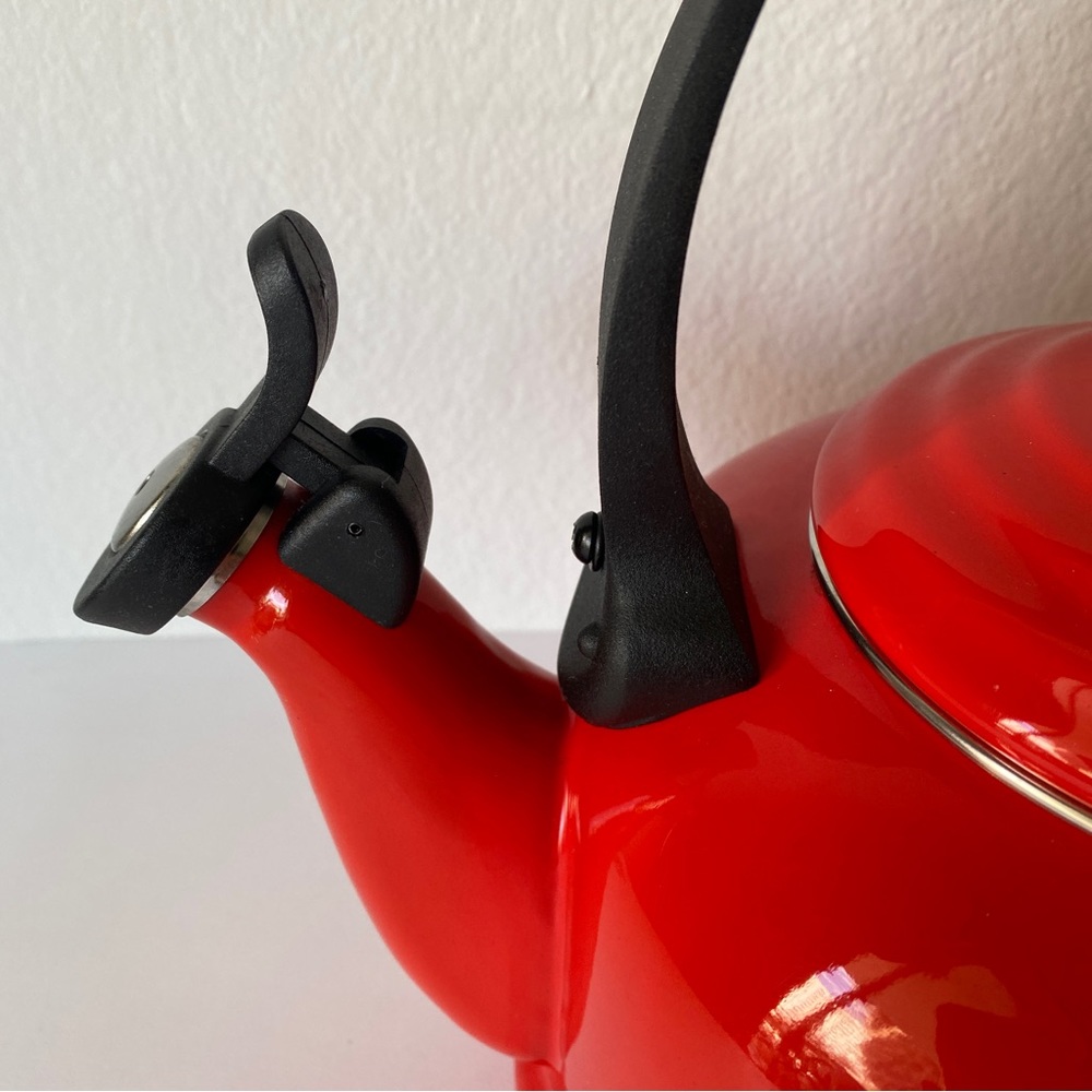 Le Creuset Cherry Red Whistling Kettle - Picture 3 of 11